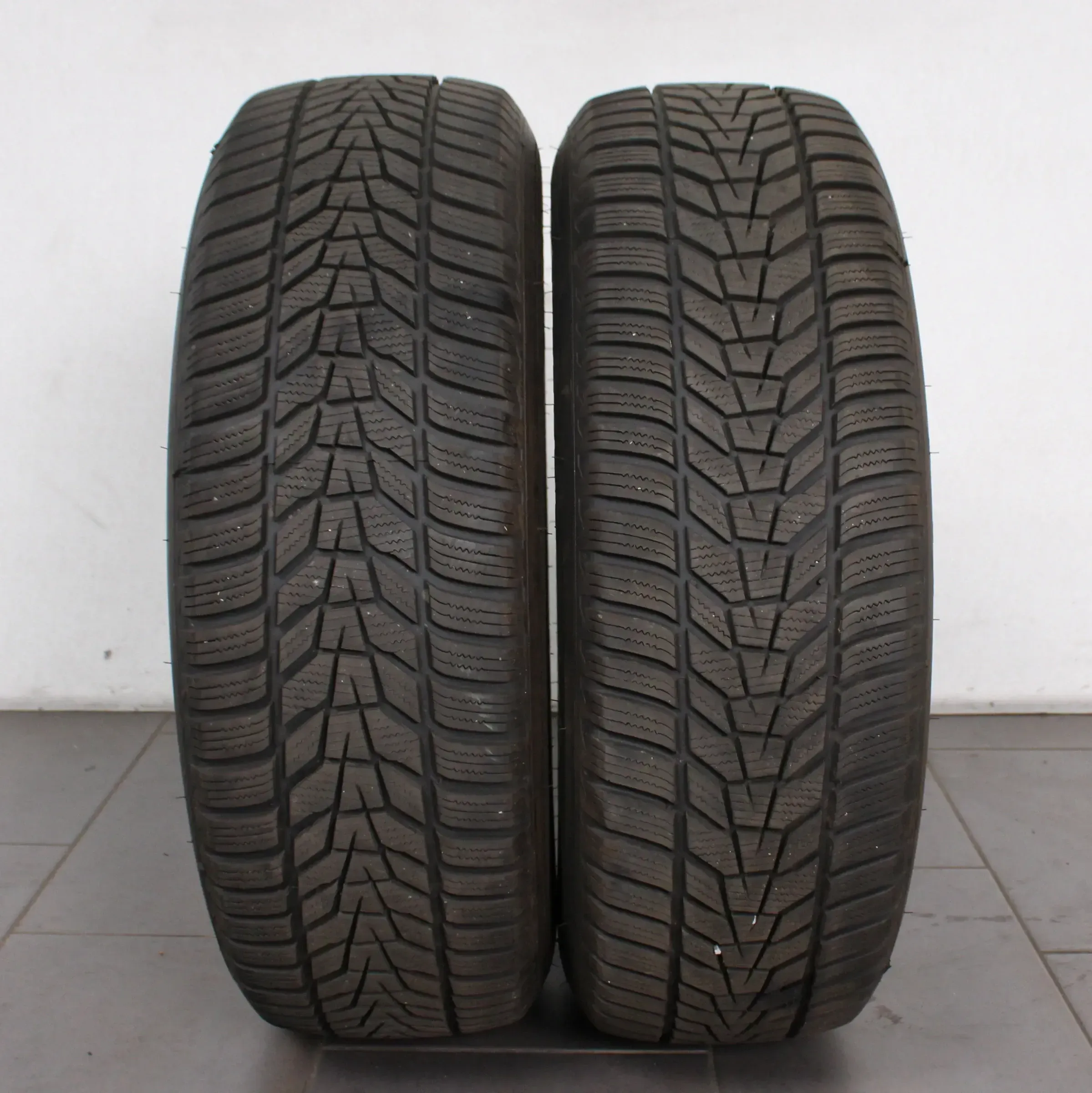 2x Winterreifen 235/65 R17 108V Hankook Winter I*CEPT EVO3 X W330A 4324 7,5mm - Bild 1