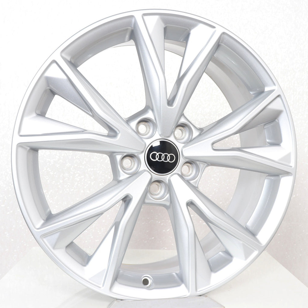 18 Zoll original Audi Q3 F3 83A 83A601025K Alufelgen Felgensatz (b3866)