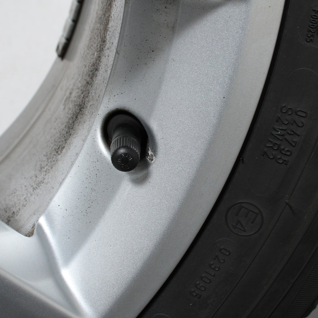 16 Zoll original Audi A4 8W B9 8W0601025B Alufelgen Winterreifen (c21e9)
