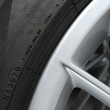 Laden Sie das Bild in den Galerie-Viewer, 17 Zoll original Audi A3 S3 8Y 8Y0601025B Alufelgen Sommerreifen (12614)