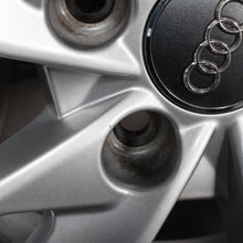 Laden Sie das Bild in den Galerie-Viewer, 16 Zoll original Audi A4 8W B9 8W0601025B Alufelgen Winterreifen (563ad)