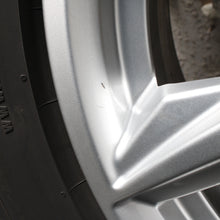 Laden Sie das Bild in den Galerie-Viewer, 17 Zoll original Audi Q5 FY 8OA601025J Alufelgen Winterreifen (2561a)