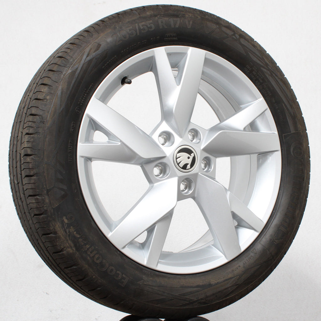 17 Zoll original Skoda Octavia Mk4 A8 5E3601025 Alufelgen Sommerreifen (808d5)