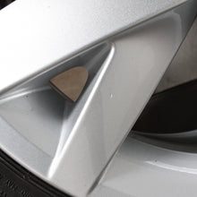 Laden Sie das Bild in den Galerie-Viewer, 17 Zoll original Skoda Octavia Mk4 A8 5E3601025 Alufelgen Sommerreifen (808d5)