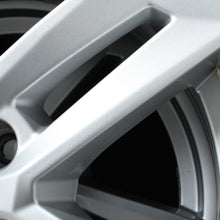 Laden Sie das Bild in den Galerie-Viewer, 17 Zoll original Audi A4 S4 8W B9 8W0601025P Alufelgen Winterreifen (a658e)
