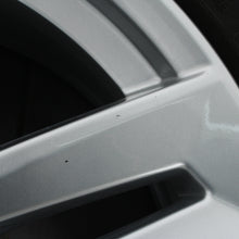 Laden Sie das Bild in den Galerie-Viewer, 17 Zoll original Audi A4 S4 8W B9 8W0601025P Alufelgen Winterreifen (a658e)