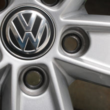 Laden Sie das Bild in den Galerie-Viewer, 15 Zoll original VW Polo 2G AW 2G0071495 Corvara Alufelgen Winterreifen (48702)