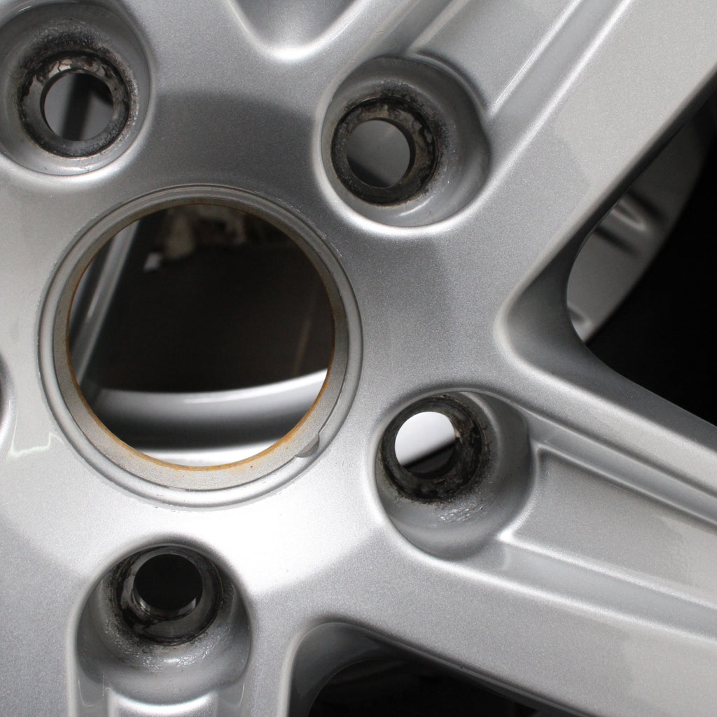 16 Zoll original Audi A3 8V 8V0601025CR Alufelgen Winterreifen (af652)