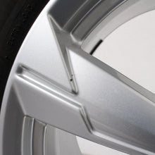 Laden Sie das Bild in den Galerie-Viewer, 18 Zoll original Audi A6 4K C8 4K0601025D Alufelgen Winterreifen (0765b)