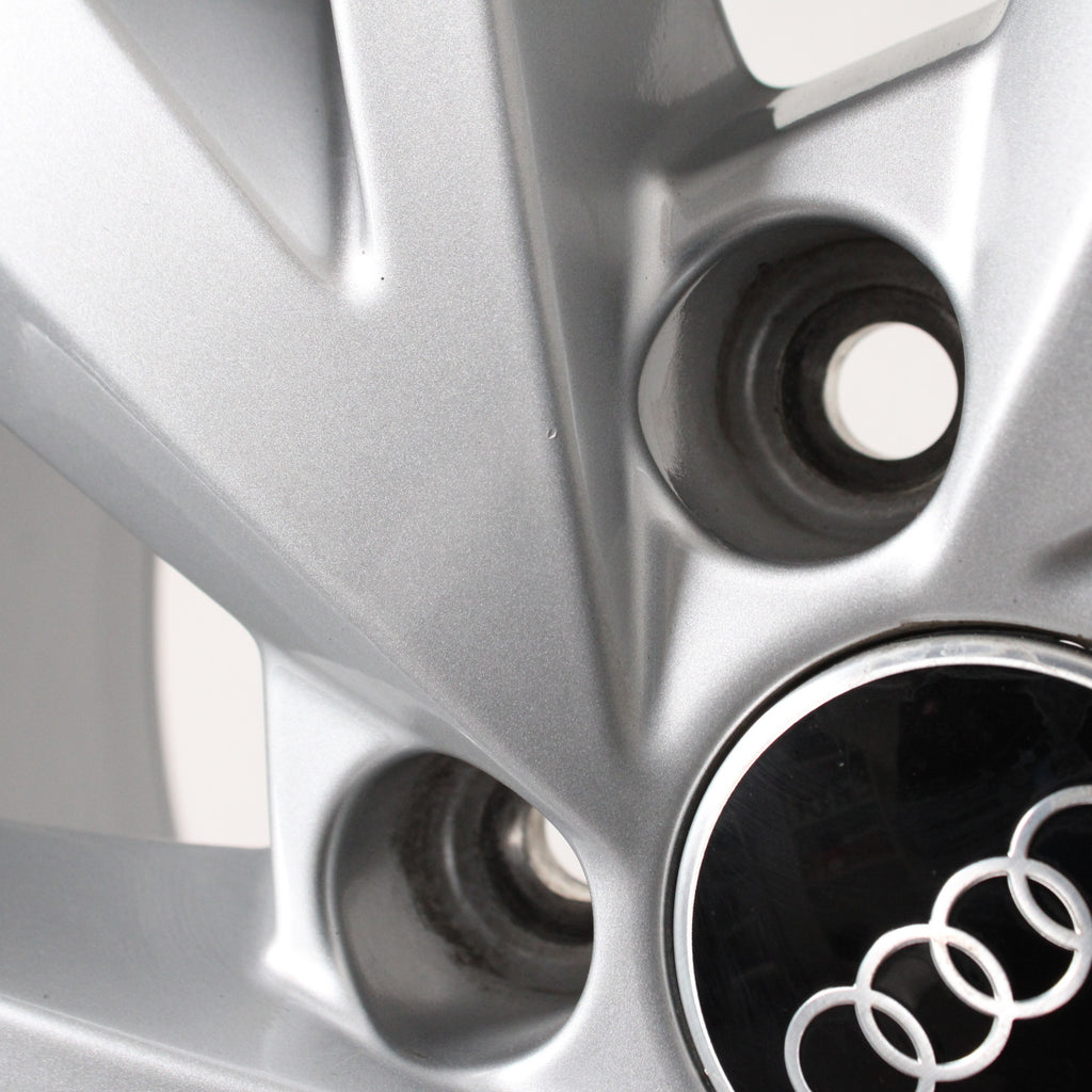 17 Zoll original Audi Q2 GA 81A601025C Alufelgen Winterreifen (291b1)