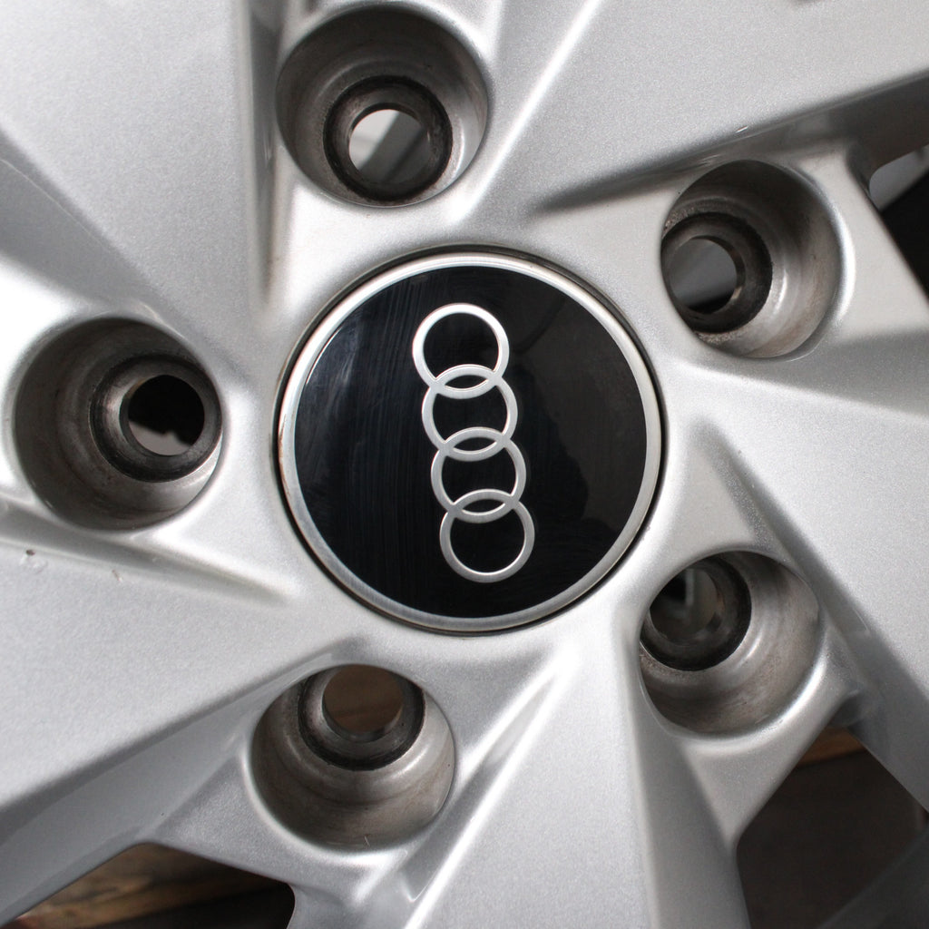 17 Zoll original Audi Q2 GA 81A601025C Alufelgen Winterreifen (291b1)