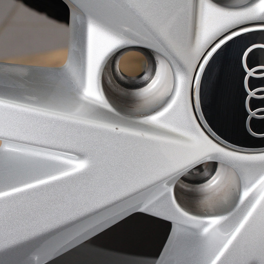 17 Zoll original Audi Q2 GA 81A601025C Alufelgen Winterreifen (291b1)