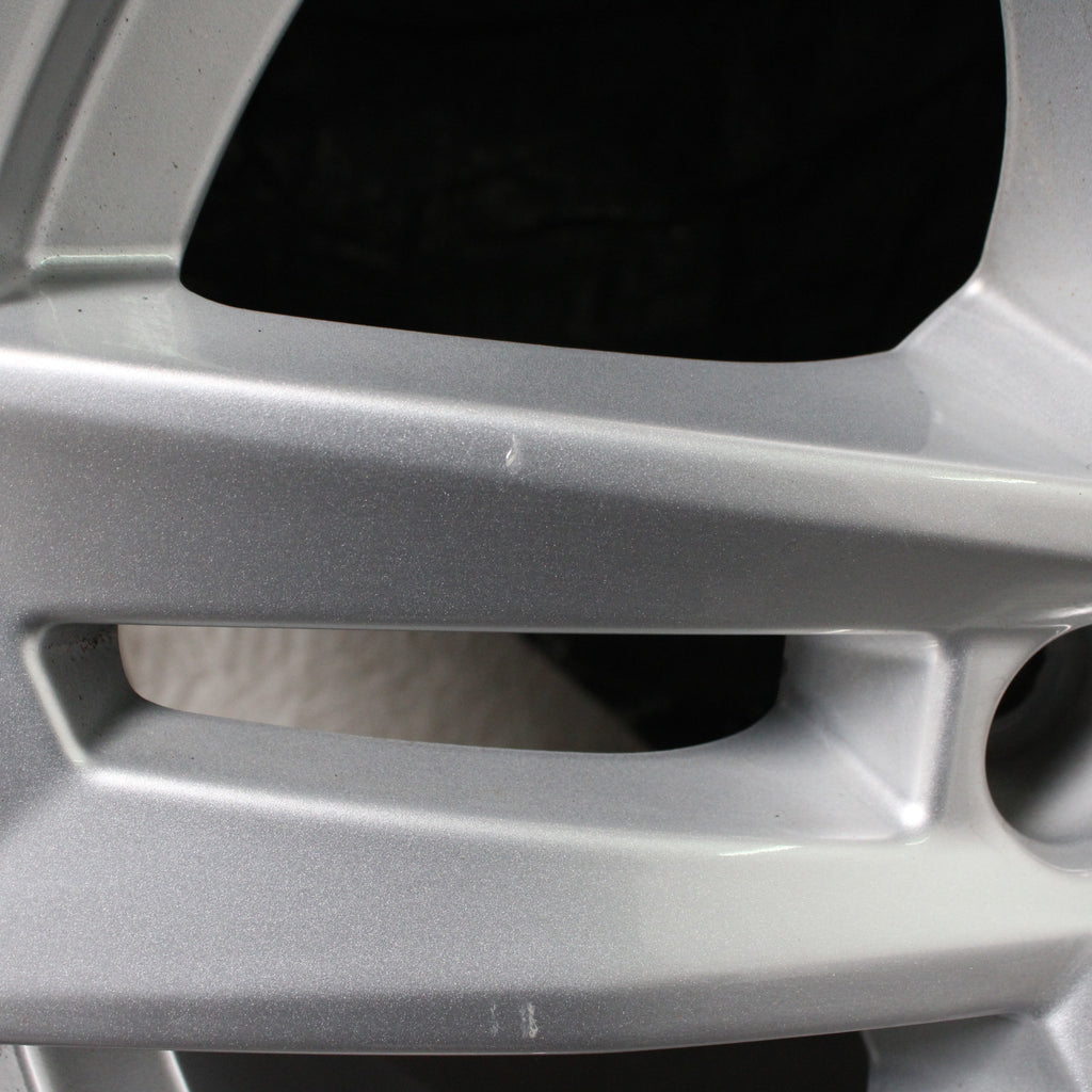 17 Zoll original Audi A4 S4 8W B9 8W0601025P Alufelgen Winterreifen (27f13)