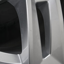 Laden Sie das Bild in den Galerie-Viewer, 17 Zoll original Audi A4 S4 8W B9 8W0601025P Alufelgen Winterreifen (99299)