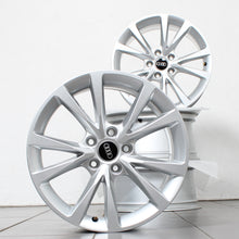 Laden Sie das Bild in den Galerie-Viewer, 17 Zoll original Audi A3 S3 8Y 8Y0601025CC Alufelgen (bf47e)