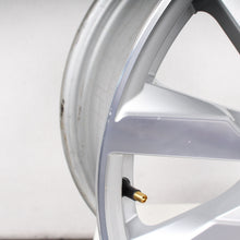 Laden Sie das Bild in den Galerie-Viewer, 18 Zoll original Audi A4 S4 B9 8W 8W0601025S Alufelgen (79311)