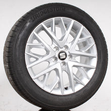 Laden Sie das Bild in den Galerie-Viewer, 16 Zoll original Seat Ibiza Mk5 6F KJ1 6F0601025M Alufelgen Sommerreifen (6877e)
