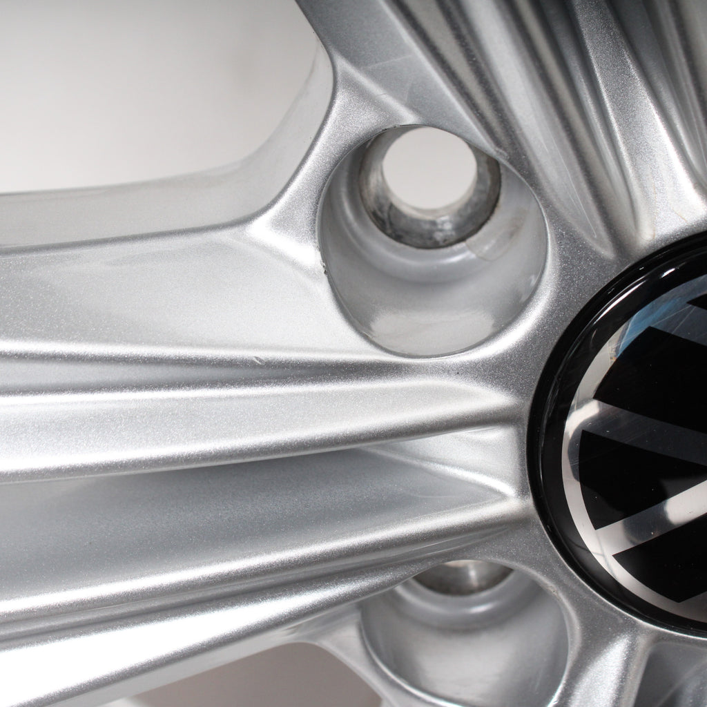 18 Zoll original VW Tiguan ll Allspace 5NA601025M Alufelgen Winterreifen (f1ba7)