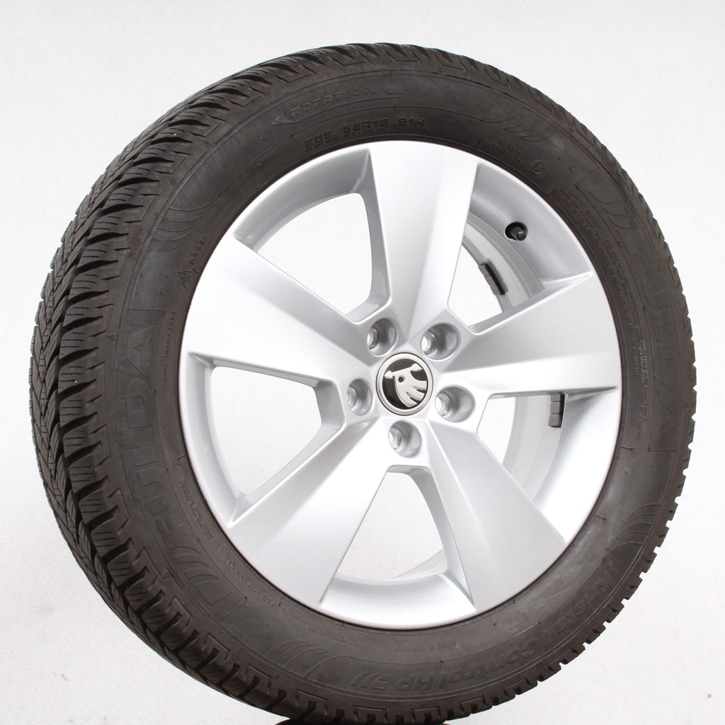 16 Zoll original Skoda Scala 657601025 Alufelgen Winterreifen (e2cf0)
