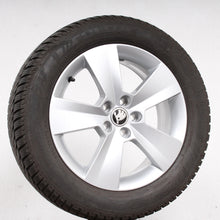 Laden Sie das Bild in den Galerie-Viewer, 16 Zoll original Skoda Scala 657601025 Alufelgen Winterreifen (e2cf0)