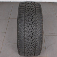 Laden Sie das Bild in den Galerie-Viewer, 1 Stück 235 35 R19 91 W Hankook Winter I*CEPT EVO3 (W330) XL Winterreifen (3eace)