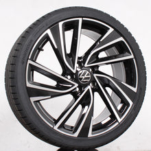 Laden Sie das Bild in den Galerie-Viewer, 19 Zoll original VW Golf VIII 8 5H0601025R Adelaide Alufelgen Sommerreifen (67734)