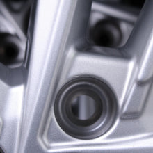Laden Sie das Bild in den Galerie-Viewer, 17 Zoll original Audi A3 S3 8Y 8Y0601025L Alufelgen Winterreifen (b03a2)
