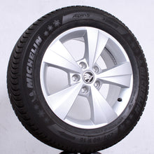 Laden Sie das Bild in den Galerie-Viewer, 16 Zoll original Skoda Octavia Mk4 A8 5E0601025BE Alufelgen Winterreifen (09606)