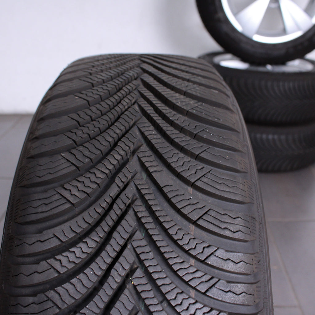 16 Zoll original Skoda Octavia Mk4 A8 5E0601025BE Alufelgen Winterreifen (09606)