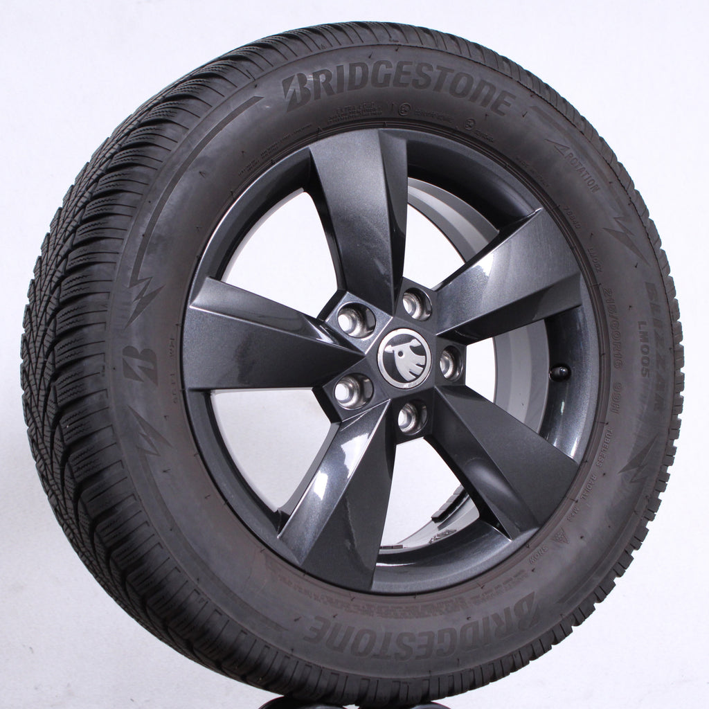 16 Zoll original Skoda Karoq NU7 57A601025T Alufelgen Winterreifen (a1ae3)