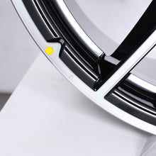 Laden Sie das Bild in den Galerie-Viewer, 20 Zoll original Maserati Levante M161 670138237 670138236 Alufelgen (c961f)