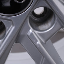 Laden Sie das Bild in den Galerie-Viewer, 17 Zoll original Audi A3 S3 8Y 8Y0601025L Alufelgen Winterreifen (3e4a2)