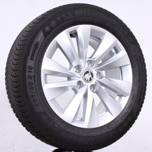 Laden Sie das Bild in den Galerie-Viewer, 16 Zoll original Skoda Octavia Mk4 A8 5E0601025BA Alufelgen Winterreifen (58a4b)