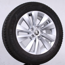 Laden Sie das Bild in den Galerie-Viewer, 16 Zoll original Skoda Octavia Mk4 A8 5E0601025BA Alufelgen Winterreifen (f4a43)