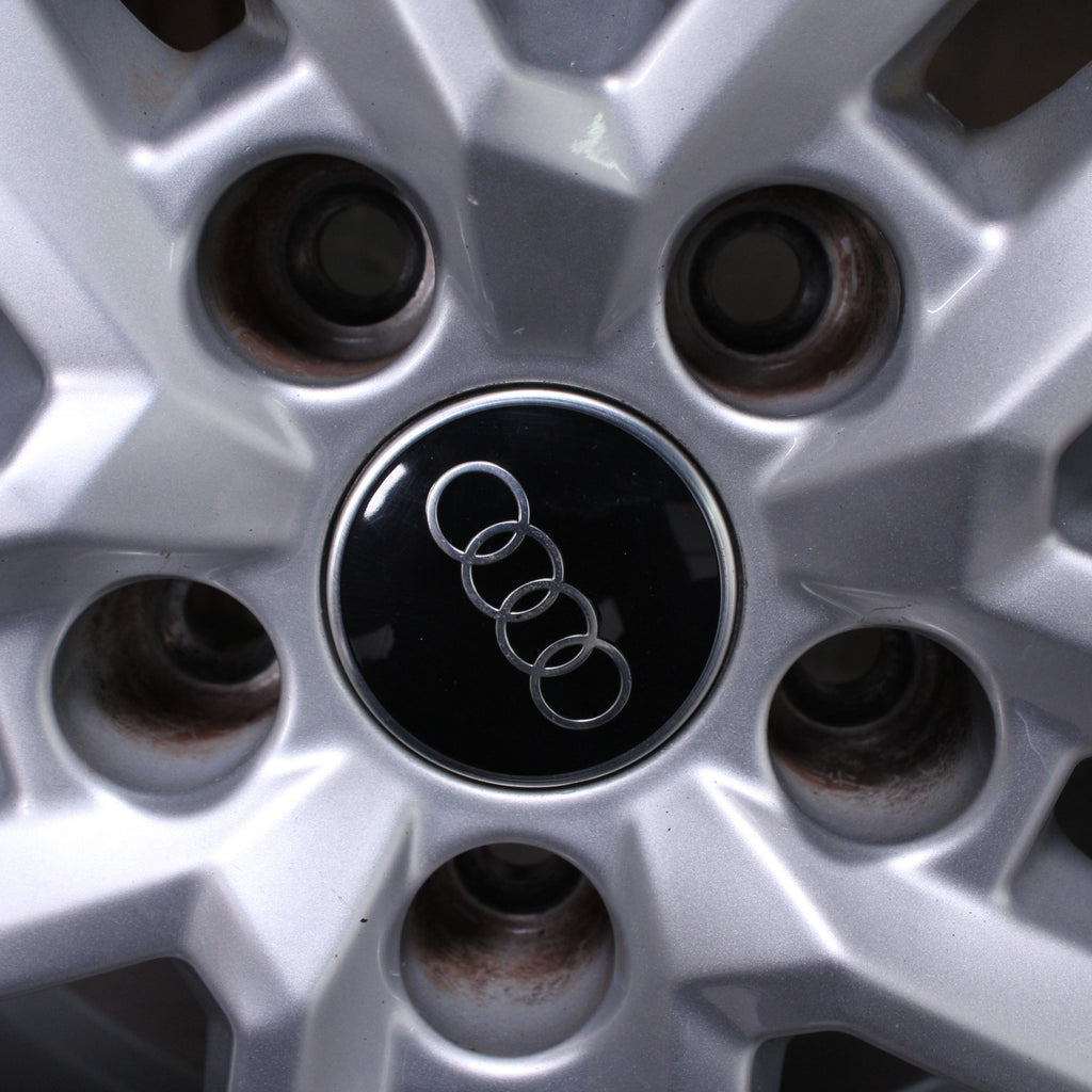17 Zoll original Audi A4 S4 8W B9 8W0601025P Alufelgen Winterreifen (34663)
