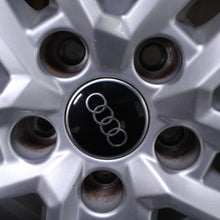 Laden Sie das Bild in den Galerie-Viewer, 17 Zoll original Audi A4 S4 8W B9 8W0601025P Alufelgen Winterreifen (34663)