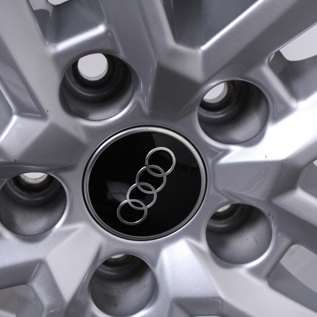 17 Zoll original Audi A4 S4 8W B9 8W0601025P Alufelgen Winterreifen (b24d4)