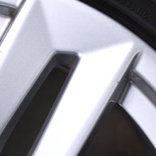 Laden Sie das Bild in den Galerie-Viewer, 17 Zoll original Audi A4 S4 8W B9 8W0601025P Alufelgen Winterreifen (b24d4)