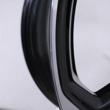 Laden Sie das Bild in den Galerie-Viewer, 19 Zoll original Audi Q3 F3 83A 83A601025D Alufelgen (95ffe)