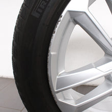 Laden Sie das Bild in den Galerie-Viewer, 17 Zoll original Audi A3 S3 8Y 8Y0601025L Alufelgen Winterreifen (513ac)