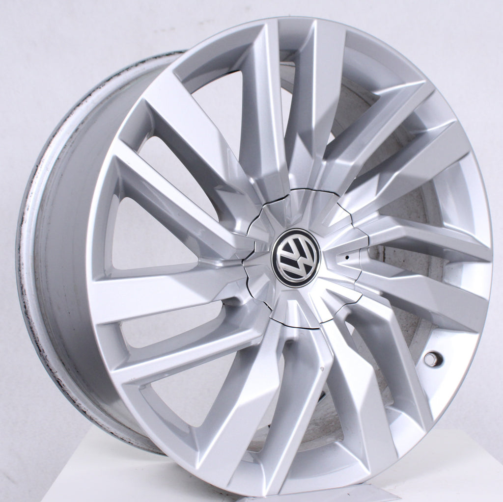 19 Zoll original VW Touareg III CR 760601025E Osorno Alufelge (4e3c8)