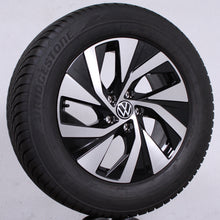 Laden Sie das Bild in den Galerie-Viewer, 17 Zoll original VW Tiguan III 3 Venezia 571601025A Alufelgen Winterreifen (7ad2d)