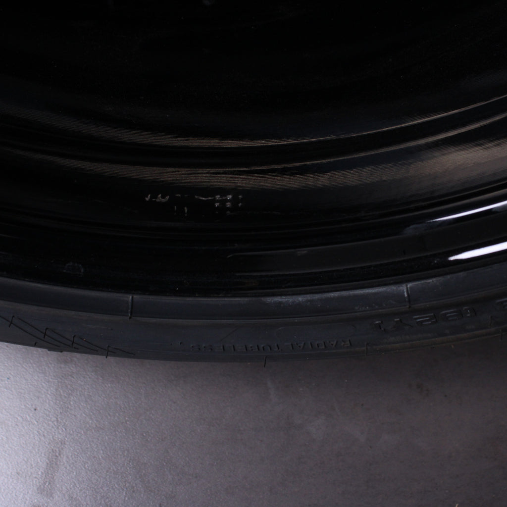 18 Zoll original VW Golf 8 VIII 5H 5H0601025AR Leeds Alufelgen Sommerreifen (b231f)