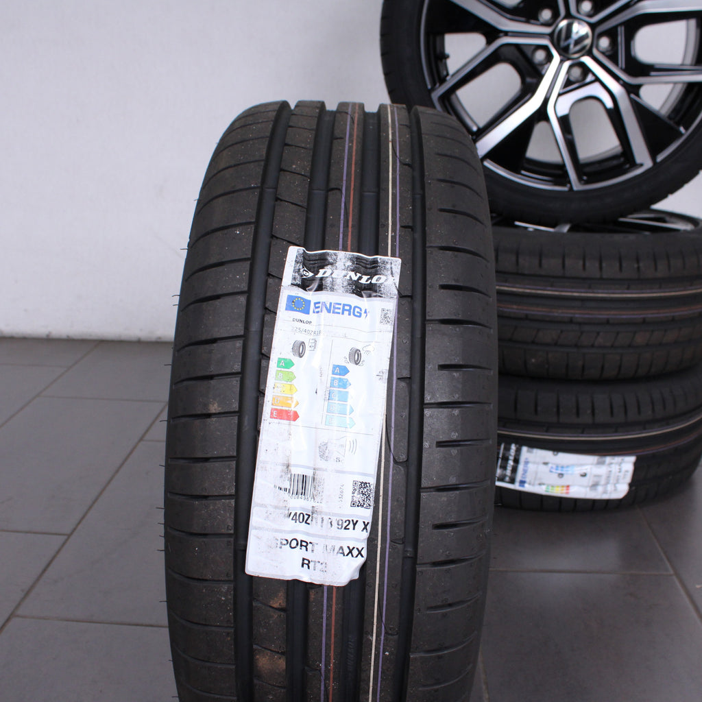 18 Zoll original VW Golf 8 VIII 5H 5H0601025AR Leeds Alufelgen Sommerreifen (b231f)