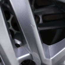 Laden Sie das Bild in den Galerie-Viewer, 17 Zoll original Audi A4 S4 8W B9 8W0601025P Alufelgen Winterreifen (3d765)