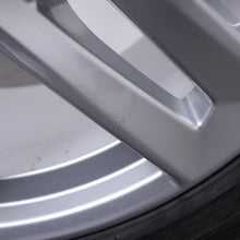 Laden Sie das Bild in den Galerie-Viewer, 17 Zoll original Audi A4 S4 8W B9 8W0601025P Alufelgen Winterreifen (2fcae)