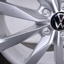 Laden Sie das Bild in den Galerie-Viewer, 17 Zoll original VW Golf VII 7 5G 5G0601025K Dijon Alufelgen Winterreifen (6a8d3)