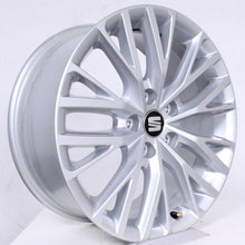 Laden Sie das Bild in den Galerie-Viewer, 17 zoll original Seat Leon Mk4 KL 5FA601025B Alufelgen (706e5)