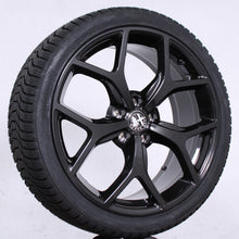 Laden Sie das Bild in den Galerie-Viewer, 19 Zoll original Alfa Romeo Giulia 952 156131449 Alufelgen Winterreifen (9dd85)