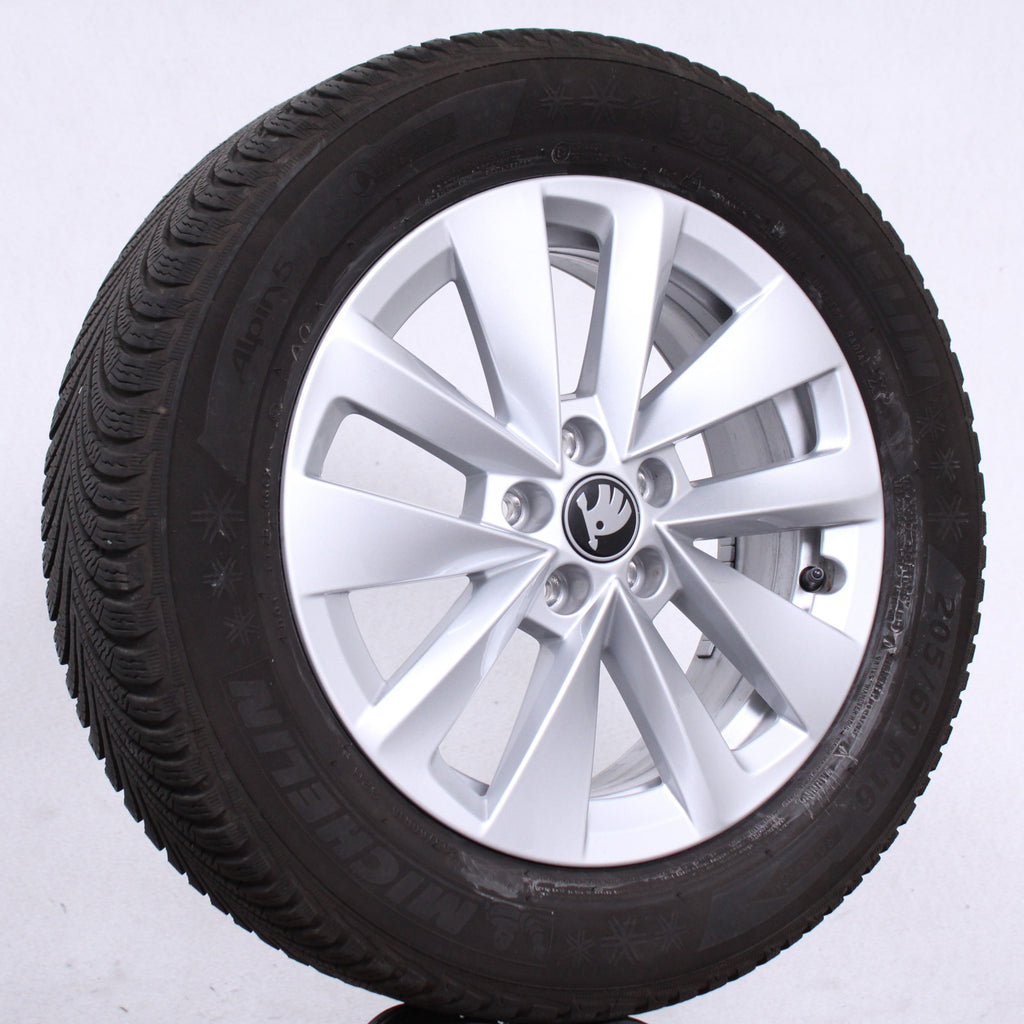 16 Zoll original Skoda Kamiq I NW4 657601025AJ Alufelgen Winterreifen (eac4e)